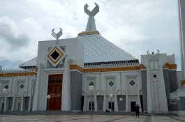 Atap Masjid Agung Syekh Yusuf Bocor, Bupati Gowa Janjikan Pembenahan