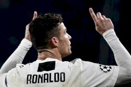 CR7 Tak Main, Suporter Minta Uang Tiket Dikembalikan