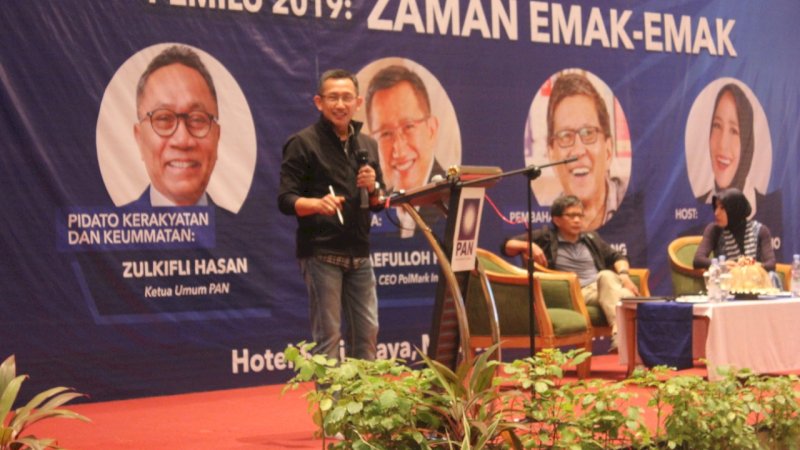 Founder dan CEO Polmark Indonesia Eep Saefulloh Fatah dalam acara "Forum Pikiran, Akal & Nalar" di Hotel Sahid Makassar, Kamis (21/3/2019).
