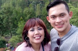 Elly Sugigi Garap Video dengan Mantan Suami, Sang Pacar Marah Besar