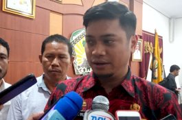 Kurangi Sampah Plastik, Adnan Pesan 2.000 Tumbler untuk ASN di Gowa