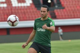 Dilarang FIFA, Ezra Walian Batal Bela Timnas di Kualifikasi Piala Asia U-23