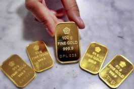 Harga Emas Antam Turun Rp8.000 Jelang Akhir Pekan