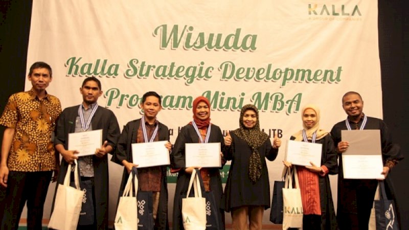 35 Karyawan Ikuti Wisuda Program KSDP Mini MBA Kalla Group