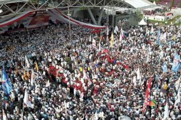 Tak Hanya Bendera, Erwin Aksa Mengaku Lihat Kader Golkar Hadiri Kampanye Prabowo