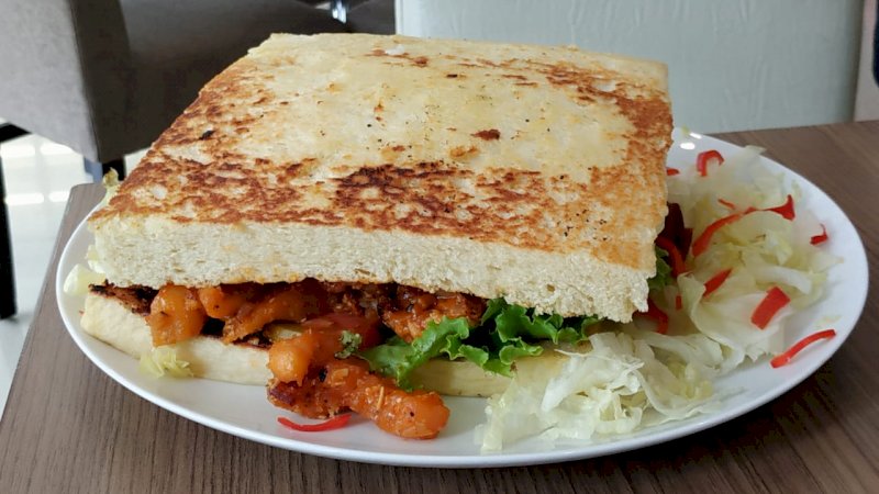 Yuk! Ikuti Kompetisinya, Bisa Makan Gratis Kingkong Sandwich di Fave Hotel Panakukkang