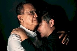 Gading Marten Menangis Saat Nyanyi Lagu Pergilah Kasih, Ini Kata Sang Ayah