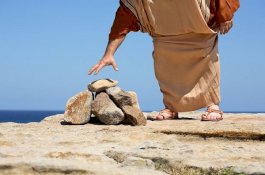 Brunei akan Terapkan Hukum Rajam Mati kepada LGBT