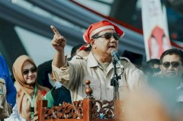 Siapa Caleg Cantik yang Ikut Dampingi Prabowo Kampaye di Makassar