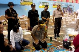 Kapolres Gowa Sapa Pelipat Kertas Suara: Tetap Semangat Ya...