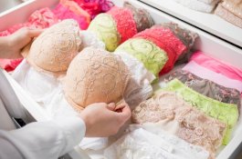 Buat Bayar Uang Kuliah, Mahasiswi Ini Jual Pakaian Dalamnya Rp1,6 Juta Per Potong