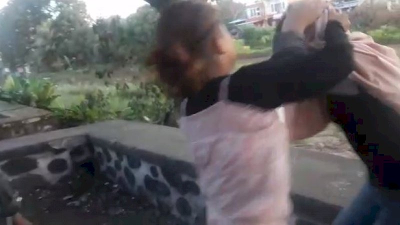 Video Kekerasan Gadis di Pinggir Sungai Pinrang Jadi Viral di Medsos