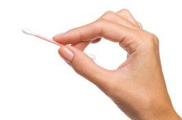 Alasan untuk Tidak Menggunakan Cotton Bud Membersihkan Telinga