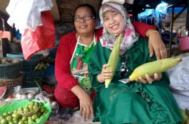 Peduli Pelaku Pasar Tradisional, Andi Mariattang Sapa Pedagang Pasar Cekkeng