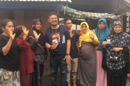 SYL Blusukan di Kampung Nelayan dan Pasar Rakyat di Bone