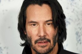 Jadi Pahlawan Sungguhan, Keanu Reeves Bantu Pesawat yang Mendarat Darurat