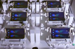 Samsung Galaxy Fold Diuji, Berapa Kali Bisa Dilipat?