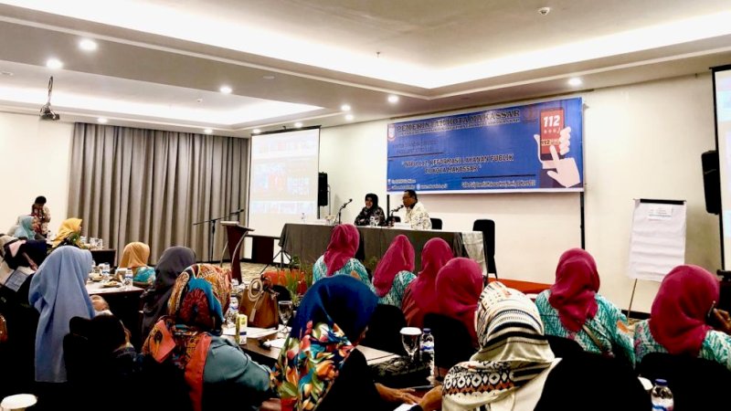 Emak-emak di Makassar Curhat ke Indira Jusuf Ismail Soal Hoaks