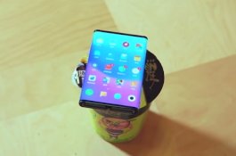 Video: Xiaomi Kembangkan Smartphone Lipat, Begini Tampilannya