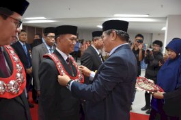 Prof Husain Syam Lantik 45 Pejabat Baru UNM