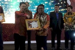 PDAM Makassar Sabet Penghargaan Nasional
