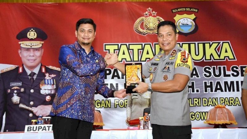 Bupati Gowa, Adnan Purichta Ichsan dan Kapolda Sulsel Irjen Pol Hamidin. 