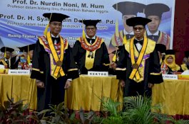 Prof Husain Kukuhkan Dua Guru Besar UNM