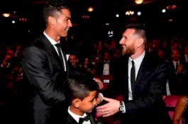 CR7 Tak Masuk Daftar Pemain Terbaik, Messi: Dia Selevel dengan Saya
