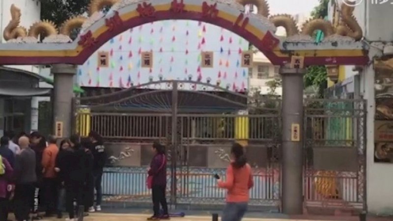 Pejabat Taman Kanak-kanak dan Stafnya Ditahan Usai Ambil Foto Kelamin Muridnya