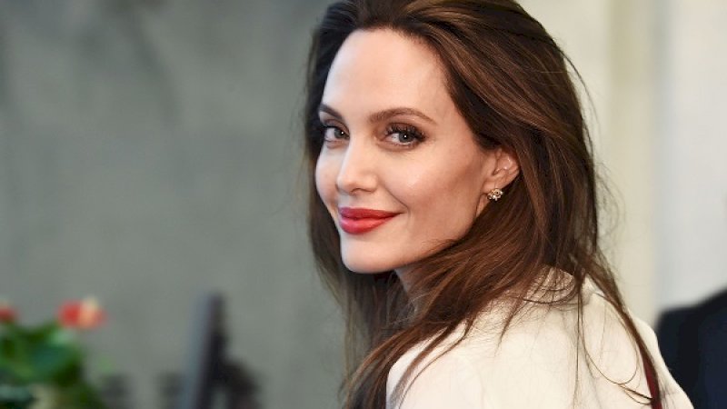 Angelina Jolie. (Foto: Harper's Bazaar)