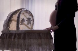 Baru 26 Hari Melahirkan, Ibu Ini Kembali Melahirkan