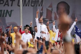 Dari Airlangga, SYL, hingga Surya Paloh, Ini Deretan Tokoh yang Dampingi Jokowi di Karebosi