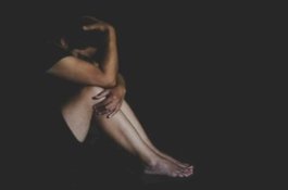 Pria Ini Campur Obat Tidur di Makanan Putrinya, Lalu Memperkosanya