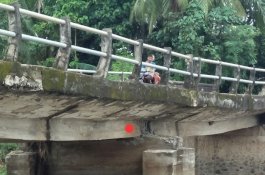 Retak saat Banjir, Jembatan di Jeneponto Ini Membahayakan Warga