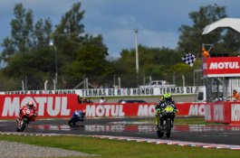 Kata Rossi Usai Salip Dovi di Lap Terakhir: Seperti Saya Masih Muda