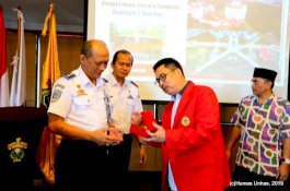 Kemenhub Kembali Serahkan Dua Unit Bus, Dirkom Unhas: Mungkin Bisa Ditambah Lagi Pak