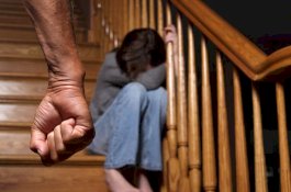 Pria Ini Potong Lidah Mantan Istrinya Usai Bercerai