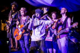 Denny Frust Wakili Indonesia Pada Festival Terbesar di Vietnam