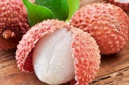 Buah Leci Bisa Hilangkan Bintik Hitam di Kulit, Begini Caranya