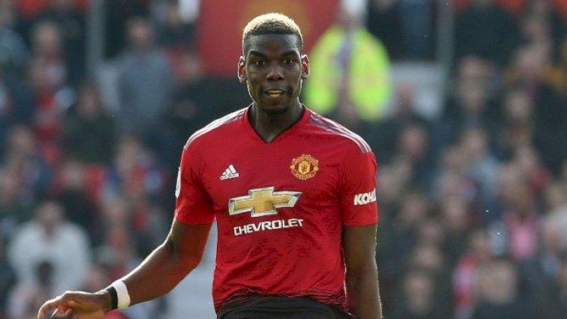 Gelandang Manchester United, Paul Pogba menjadi salah satu pemain incaran Juventus dan Barcelona