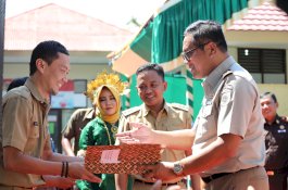 BPN Serahkan 4.380 Sertipikat untuk Warga Bantaeng