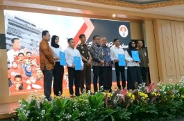 Usai Terima SK CPNS Kemenpora, Atlet Diminta Netral soal Politik