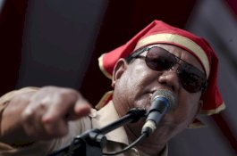 Prabowo Minta Maaf: Saya Tidak Memberi Amplop & Sembako