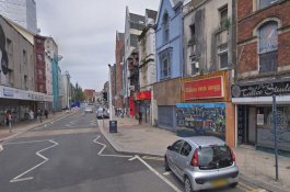 Pelacur Jajakan Diri Rp185 Ribu, Pemilik Bengkel Ini Bersihkan Jarum dan Kondom Setiap Pagi