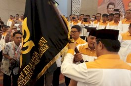 Resmi Jabat Ketua IKA, Nurdin Halid: Jadikan UNM Kampus Maritim Milenial