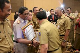 Selamat! Pemkab Barru Diganjar Penghargaan Capaian Kinerja Optimal