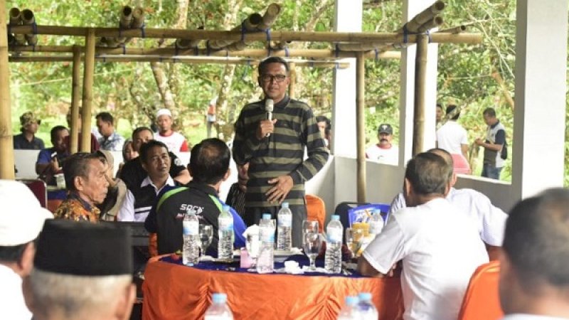 Gubernur Sulsel, Nurdin Abdullah, di Kacidu, Kabupaten Bantaeng, Rabu (3/4/2019).