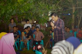 Meski Tanggal Merah, Warga Antusias Bertemu Imran Amin Syam