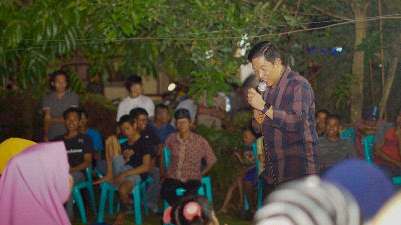 Meski Tanggal Merah, Warga Antusias Bertemu Imran Amin Syam