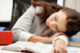 10 Makanan yang Cocok untuk Mengatasi Lelah Berlebihan